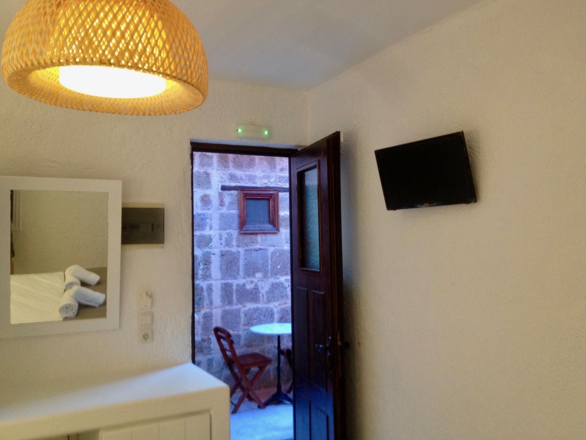 Auberge 32 Old Town Rhodes City Екстериор снимка